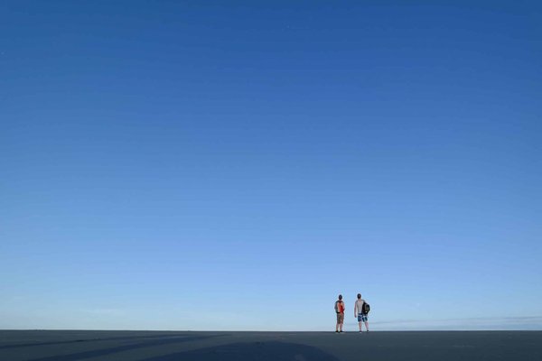 How to create a sustainable wardrobe with a capsule closet concept?